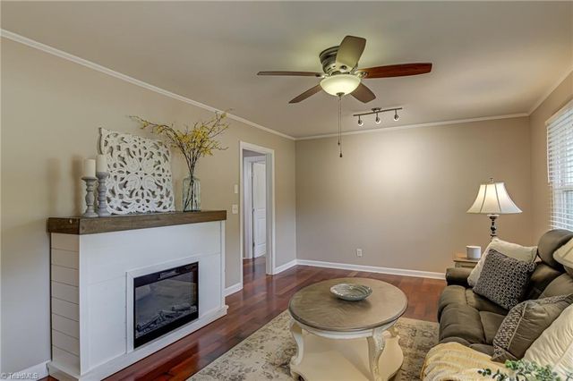 208 Mountain View Road, King, NC 27021