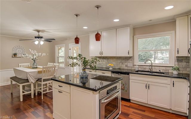 208 Mountain View Road, King, NC 27021