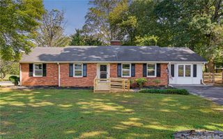 208 Mountain View Road, King, NC 27021