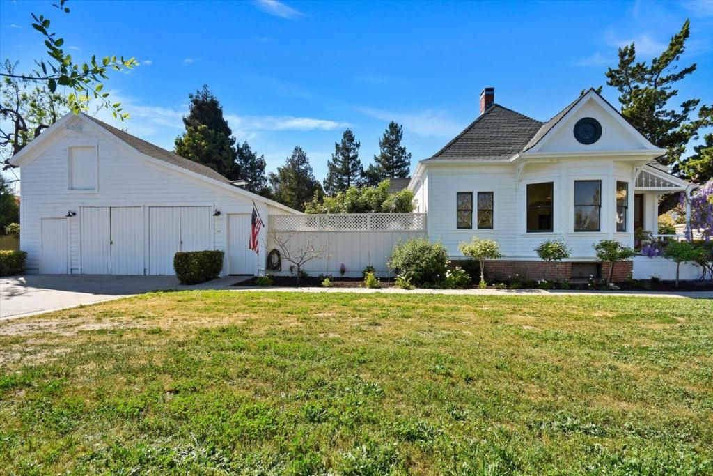 Image 1 of property listing at 901 Sunnyvale Saratoga Road, Sunnyvale, CA 94087