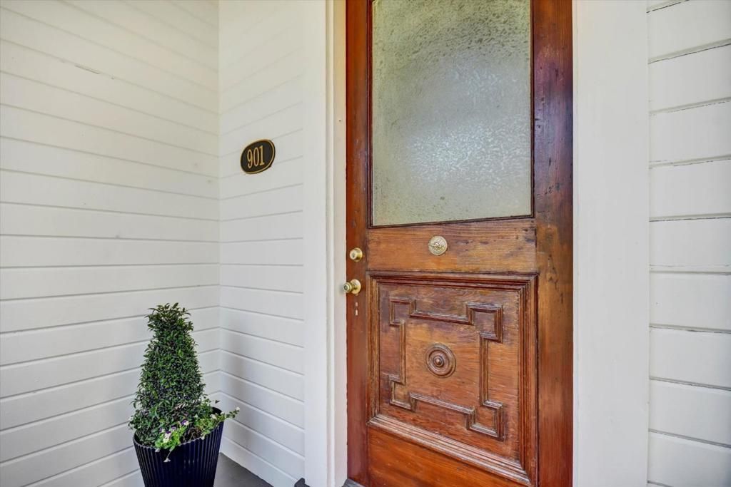 Image 2 of property listing at 901 Sunnyvale Saratoga Road, Sunnyvale, CA 94087