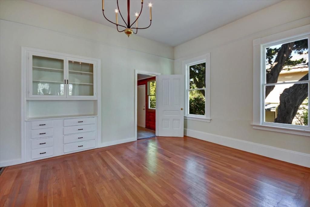 Image 5 of property listing at 901 Sunnyvale Saratoga Road, Sunnyvale, CA 94087