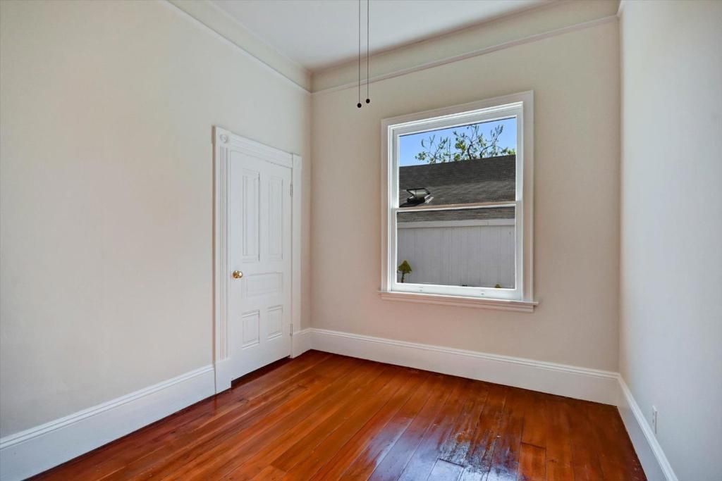 Image 9 of property listing at 901 Sunnyvale Saratoga Road, Sunnyvale, CA 94087