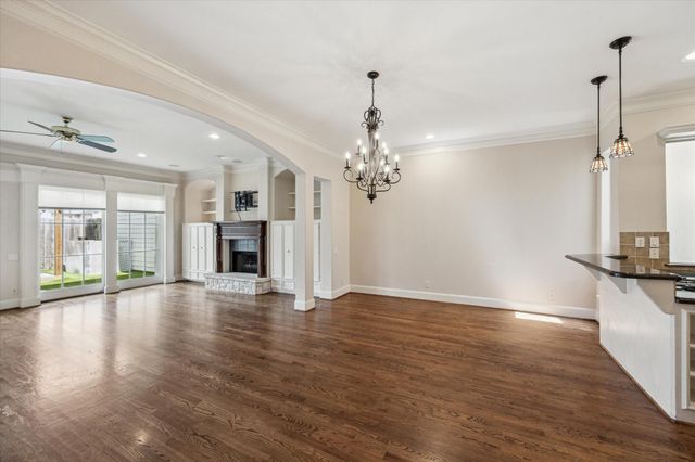 1321 Whispering Pines Drive, Houston, TX 77055