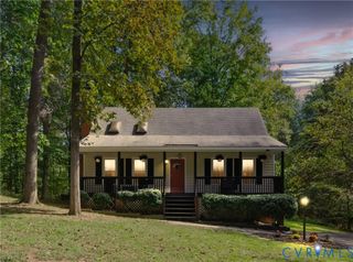 7136 Velvet Antler Dr, Midlothian, VA 23112