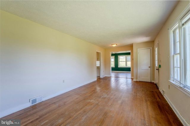 35339 APPALACHIAN TRAIL RD, Round Hill, VA 20141