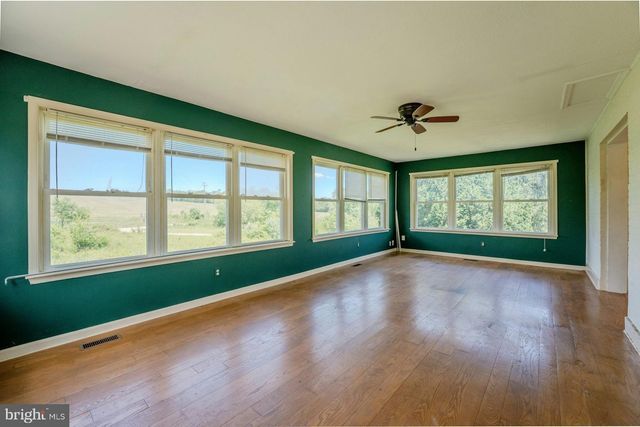 35339 APPALACHIAN TRAIL RD, Round Hill, VA 20141
