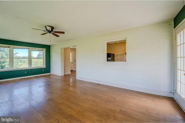 35339 APPALACHIAN TRAIL RD, Round Hill, VA 20141