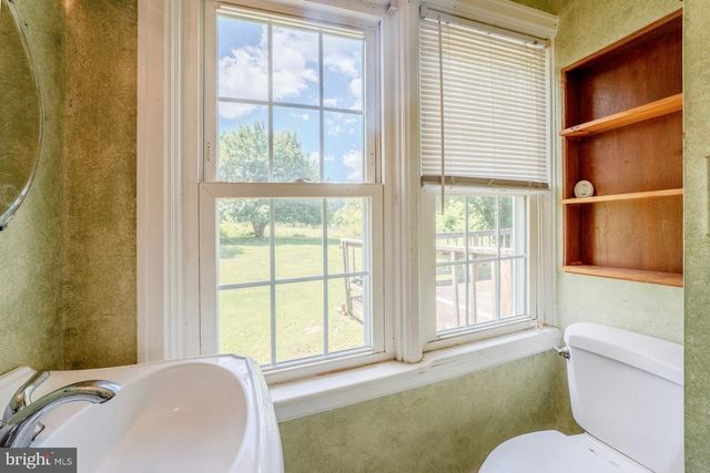 35339 APPALACHIAN TRAIL RD, Round Hill, VA 20141