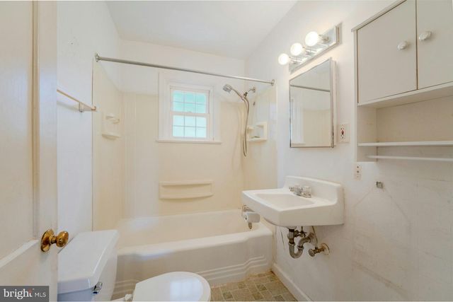 35339 APPALACHIAN TRAIL RD, Round Hill, VA 20141