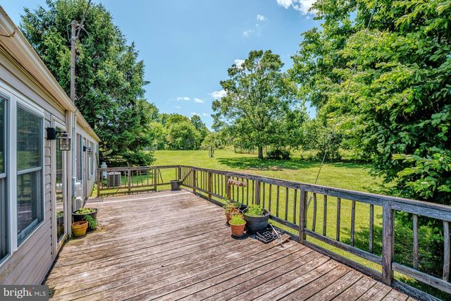 35339 APPALACHIAN TRAIL RD, Round Hill, VA 20141