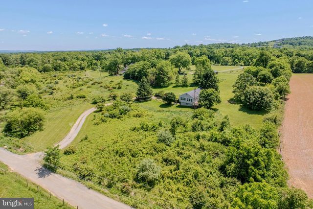 35339 APPALACHIAN TRAIL RD, Round Hill, VA 20141