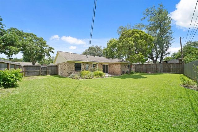 9647 Pagewood Lane, Houston, TX 77063