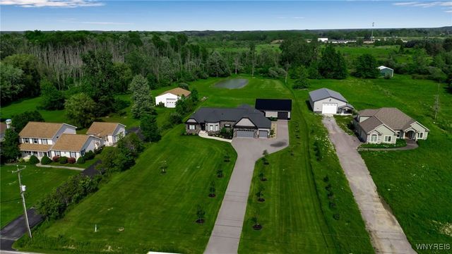 5815 Newhouse Road, Clarence, NY 14051