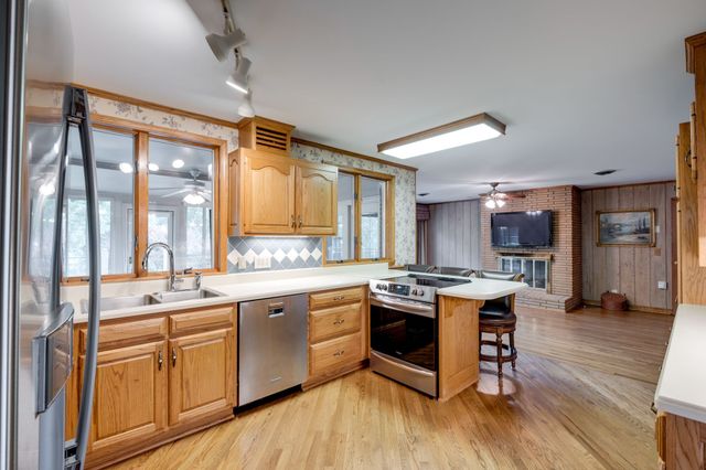 182 Cherokee Rd, Hendersonville, TN 37075