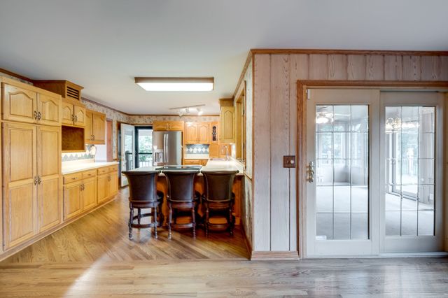 182 Cherokee Rd, Hendersonville, TN 37075