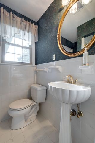 182 Cherokee Rd, Hendersonville, TN 37075