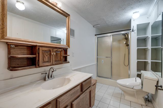 182 Cherokee Rd, Hendersonville, TN 37075