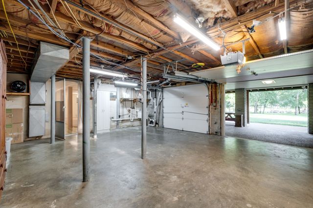 182 Cherokee Rd, Hendersonville, TN 37075
