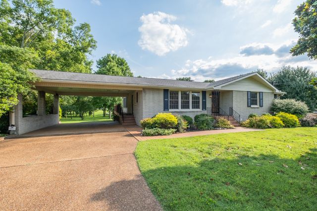 182 Cherokee Rd, Hendersonville, TN 37075