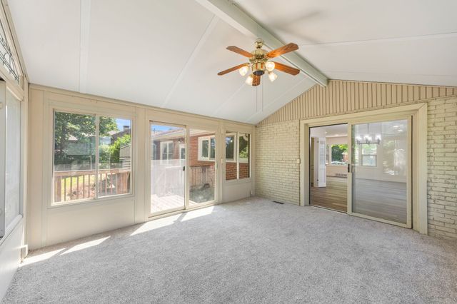 6619 Sunset Terrace, Windsor Heights, IA 50324