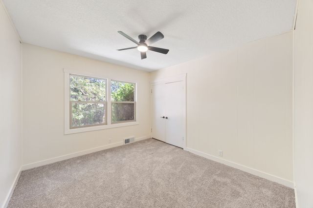 6619 Sunset Terrace, Windsor Heights, IA 50324