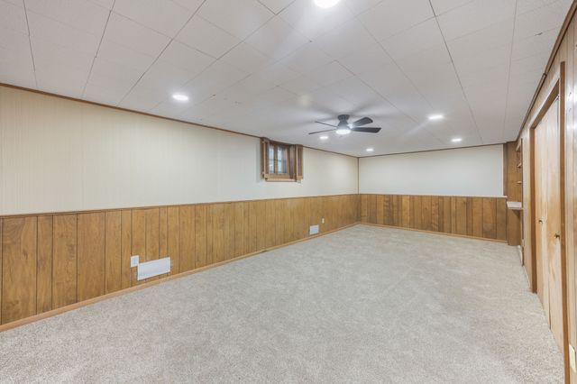 6619 Sunset Terrace, Windsor Heights, IA 50324