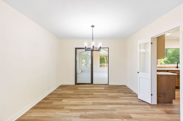 6619 Sunset Terrace, Windsor Heights, IA 50324