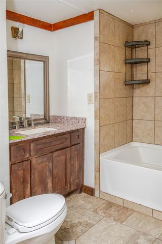 903 Battle Creek Road, Granbury, TX 76048