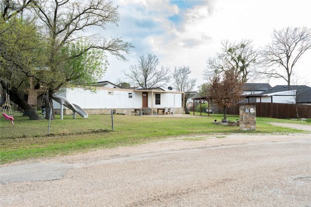 903 Battle Creek Road, Granbury, TX 76048
