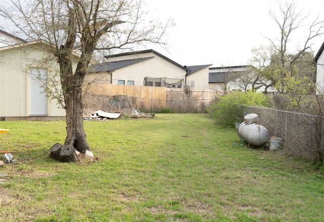 903 Battle Creek Road, Granbury, TX 76048