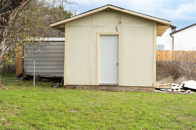 903 Battle Creek Road, Granbury, TX 76048