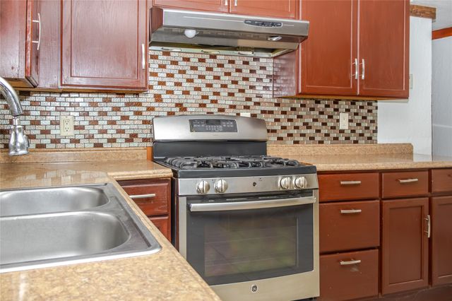 903 Battle Creek Road, Granbury, TX 76048