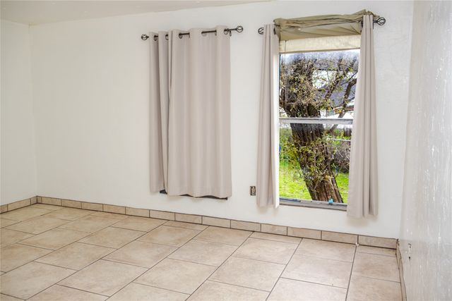 903 Battle Creek Road, Granbury, TX 76048