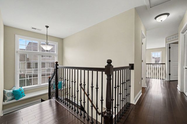 10621 Dani Lane 40621, Orland Park, IL 60462