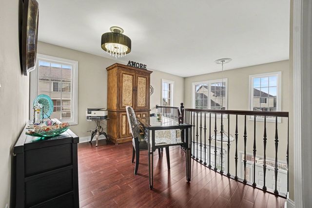 10621 Dani Lane 40621, Orland Park, IL 60462