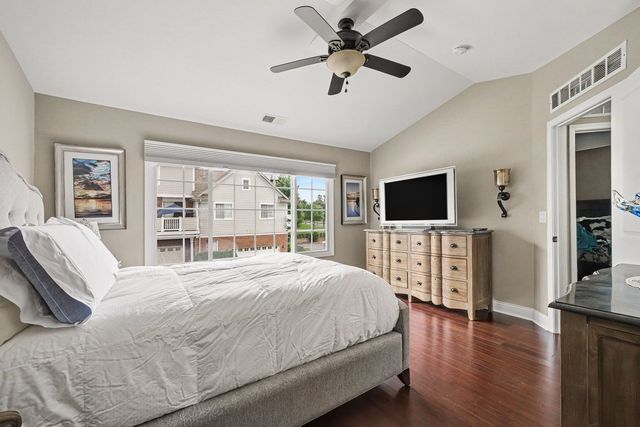 10621 Dani Lane 40621, Orland Park, IL 60462