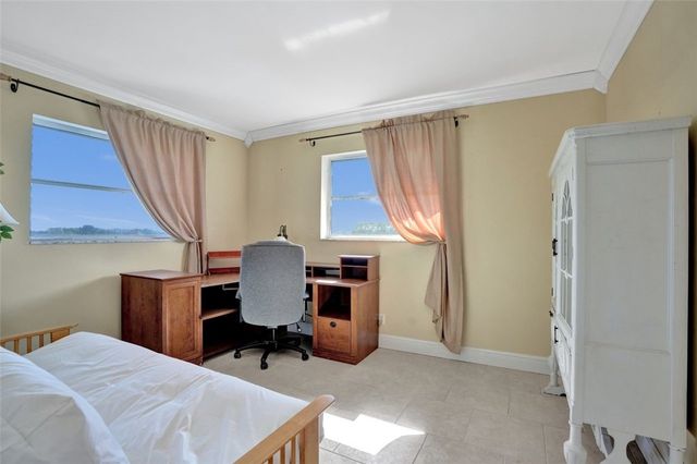 2669 S Garden Drive 401, Lake Worth, FL 33461