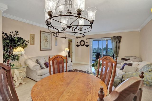 2669 S Garden Drive 401, Lake Worth, FL 33461