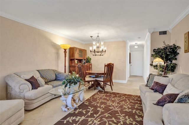 2669 S Garden Drive 401, Lake Worth, FL 33461