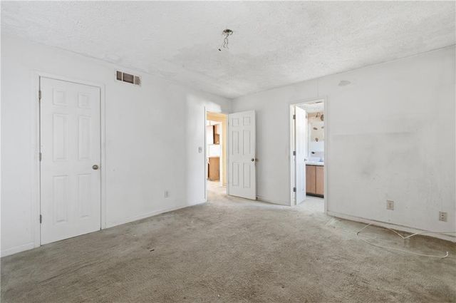 1044 Autumn Crest Court, Stone Mountain, GA 30083