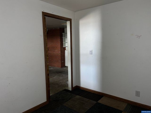 1083 N Douglas Av, Stayton, OR 97383