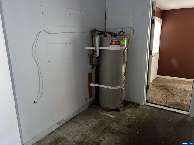 1083 N Douglas Av, Stayton, OR 97383