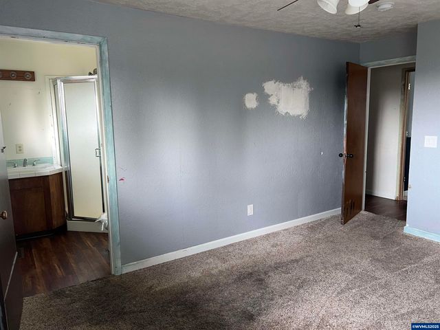 1083 N Douglas Av, Stayton, OR 97383