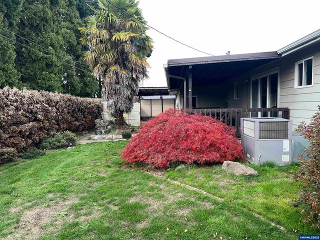 1083 N Douglas Av, Stayton, OR 97383