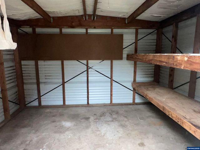 1083 N Douglas Av, Stayton, OR 97383