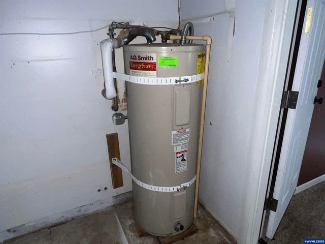 1083 N Douglas Av, Stayton, OR 97383