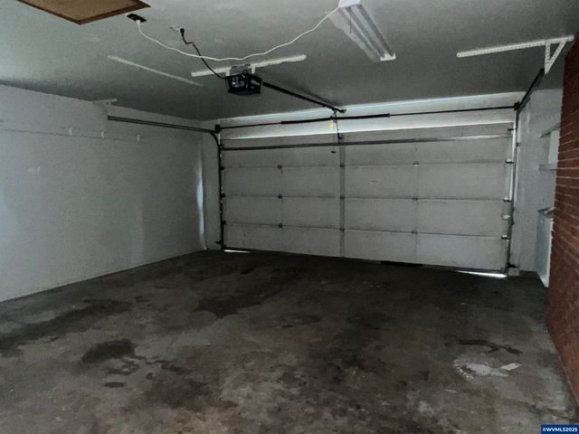 1083 N Douglas Av, Stayton, OR 97383