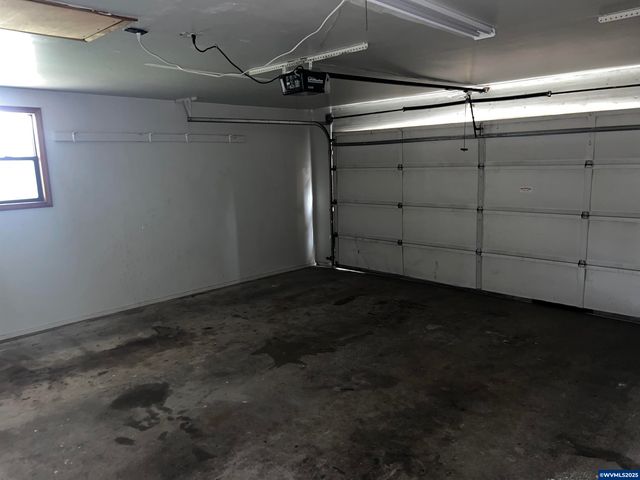 1083 N Douglas Av, Stayton, OR 97383