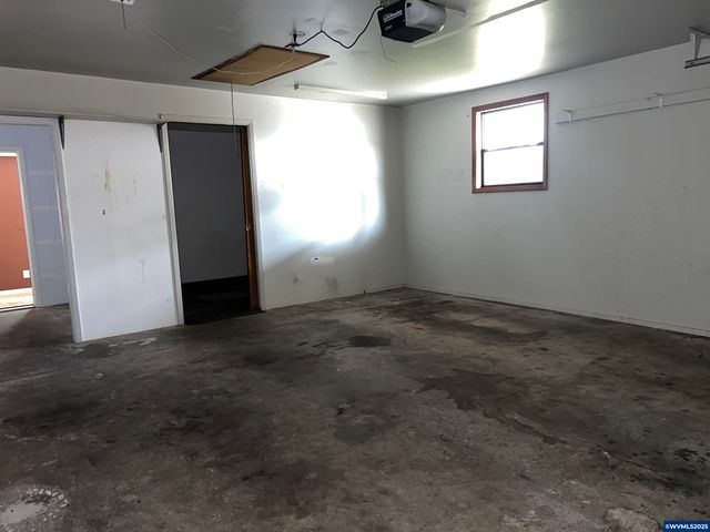 1083 N Douglas Av, Stayton, OR 97383